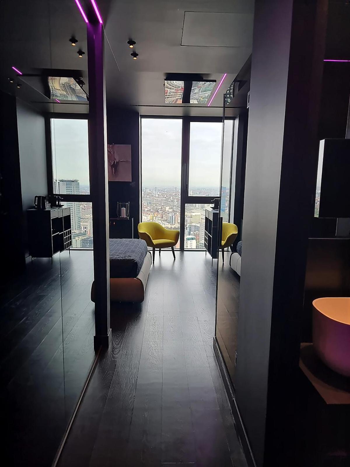 Skyline Solaria Milano Hotell Exteriör bild