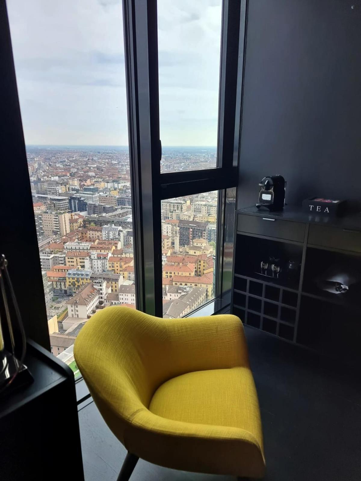 Skyline Solaria Milano Hotell Exteriör bild